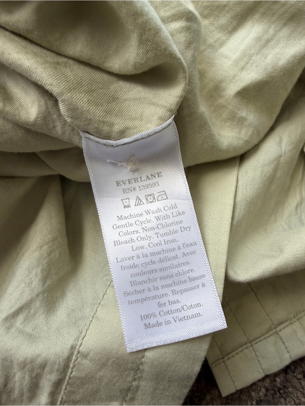 Everlane Way Short Shirt in Sage Green Silky Cotton - Picture 7 of 7
